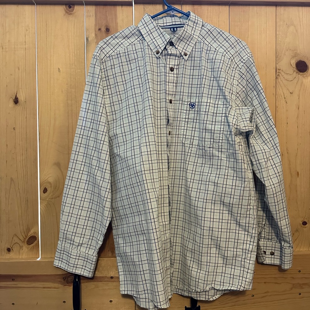 Men’s Ariat Shirt / Perfect Condition / Size Medium